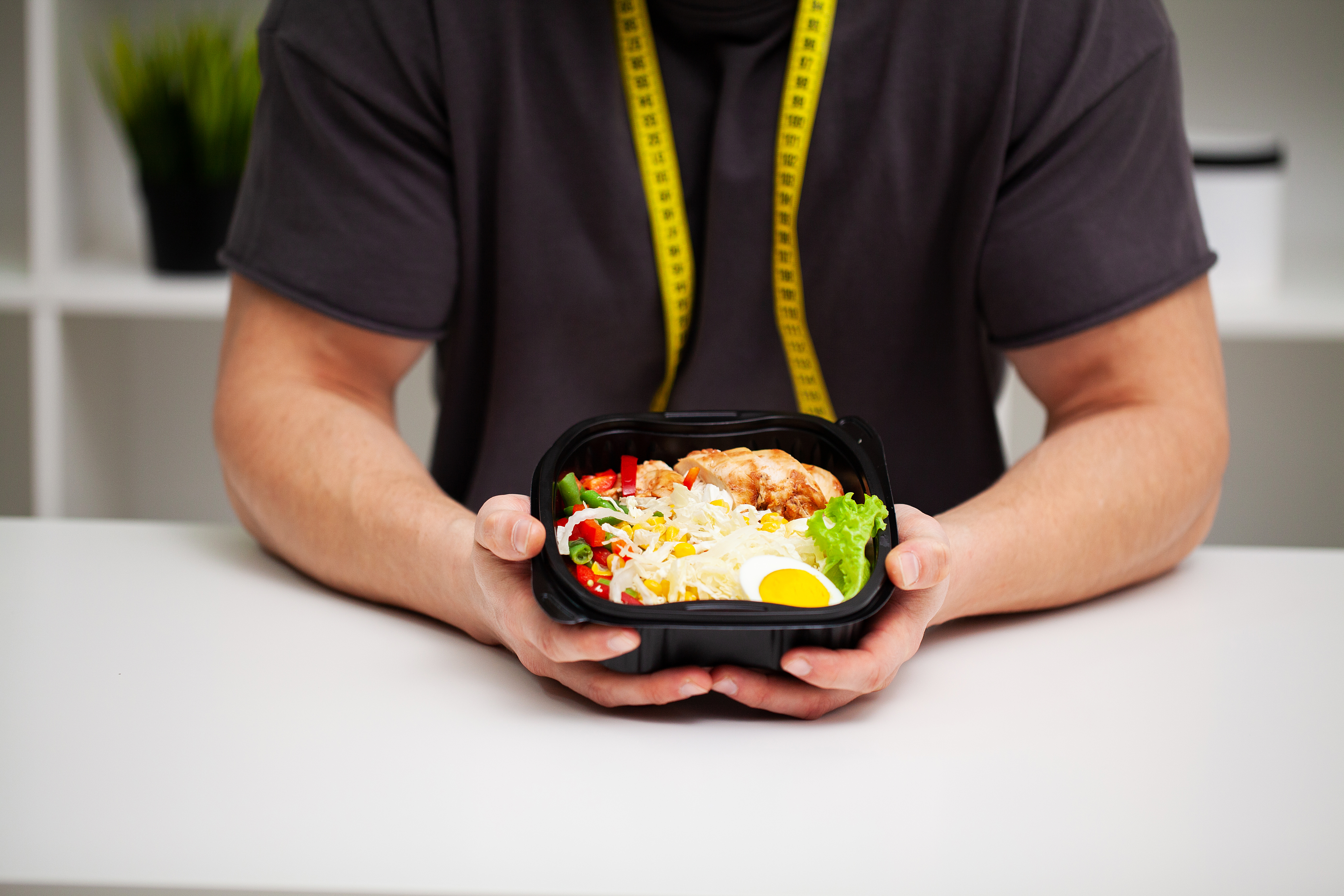 Jak jeść 4 posiłki dziennie, aby schudnąć?