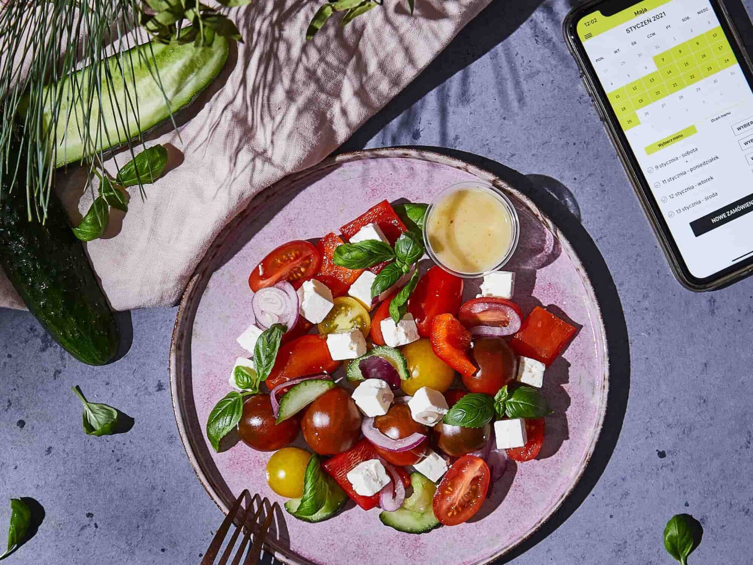 jak przyspieszyc metabolizm aplikacja ntfy catering salatka grecka feta winogrona talerz