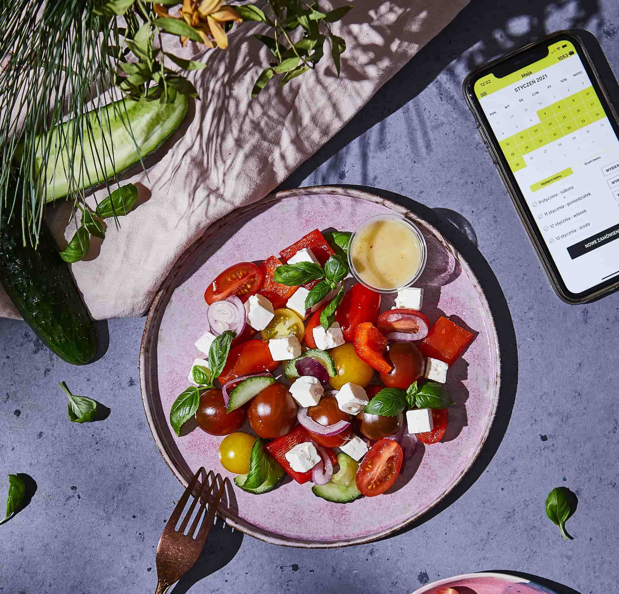 jak przyspieszyc metabolizm aplikacja ntfy catering salatka grecka feta winogrona talerz
